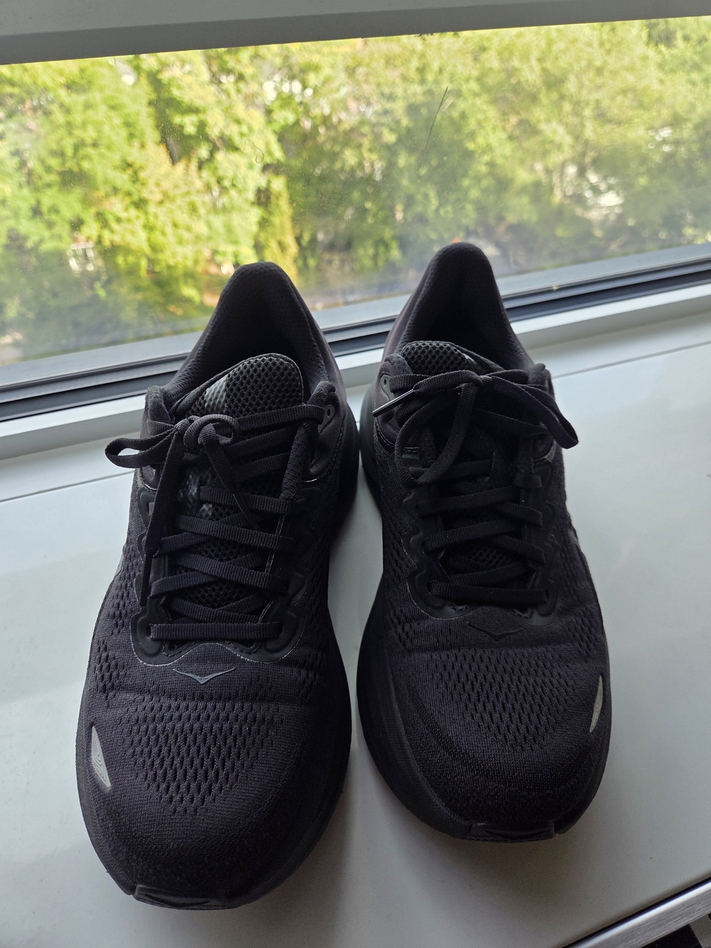 HOKA Bondi 9 – Men’s Size 9